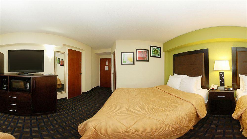 Quality Inn & Suites Greenville Exteriör bild